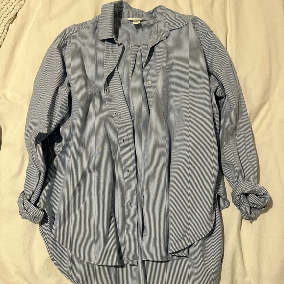 H&M button up top - Picture 2 of 3